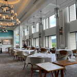 シルー - 景色を眺めながら頂けるお席になってます