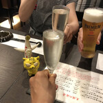 エビクラ - お洒落グラスで、乾杯！