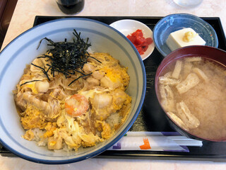 Junkissa Marina - ランチ マリーナ丼（鶏肉と海鮮の卵とじ） コーヒー付きで900円