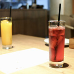 グローバルキュイジーヌ GAZEBO TOKYO - 飲み放題のお洒落なジュースでまずは乾杯