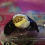 おにぎり仁多屋 - だし巻きと鶏そぼろ(292円)