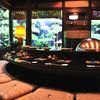 割烹 天ぷら 三太郎 - 料理写真:庭園を眺めながらお食事を楽しめる天ぷらカウンターは海外の方にも人気です