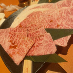 飛騨牛一頭買い　焼肉・灯り家 - 7秒サーロインとシンシン