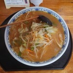 まんぷく食堂 - 味噌ラーメン　750円　丼の直径21cm位