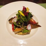 ビストロ カトリ - 鮎のコンフィの上にサラダ