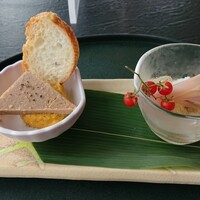鉄板焼レストラン八景 - 前菜 和牛のリエットとハモの湯びき