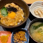 Shunsai Koubou Ki Aji - ランチ：丼定食（例）