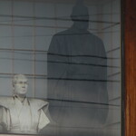 有限会社 九十九鶏本舗 - 一番右は最上義光？？？