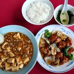 春香楼 - マーボードーフ定食 800円(税込)、酢豚 1,000円(税込)。