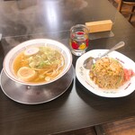 中華そば 文四郎 - 半中華と半炒飯