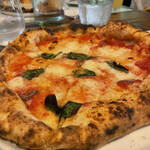 ア フェネステッラ - 