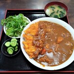 久美食堂 - カツカレー小　サラダ､味噌汁､漬物付 　　