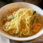 Chuukasoba Raichi - 野菜タンメン  麺アップ