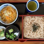 Sobadokoro Hashimoto - ミニ玉子丼500円＆丼セットざる蕎麦550円