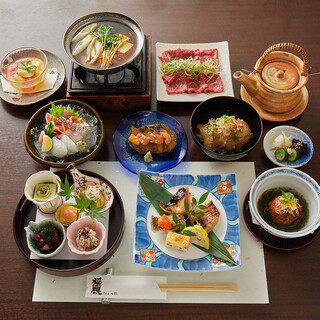 厳選した食材と季節感を満喫できるコース料理12,100円～
