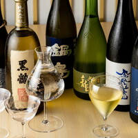 全国各地の日本酒を20種類以上取り揃えております。