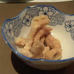 ・淡海地鶏のメスの皮のから揚げ
          