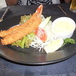 「海老フライ」は立派な海老が２尾で特製タルタルソースでいただきました