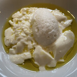 茨城レストラン フェリチタ - そば茶のブラマンジェ　塩のソルベとエキストラバージンオイルのバランスが絶妙　少しの塩味が全体を引き締めて広がりのある味に
      