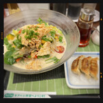 リンガーハット - 夏野菜と豚しゃぶの冷やしちゃんぽん&餃子　1030円