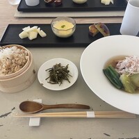 エヴァム・エヴァ・ヤマナシ・アジ - 