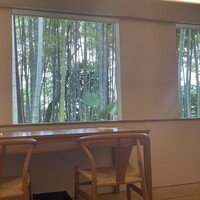 エヴァム・エヴァ・ヤマナシ・アジ - 