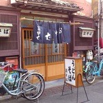 翁そば - 冬場の外観入口