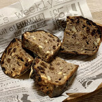 メゾン ムラタ - セーグル オ フリュイ 1/4 ¥290