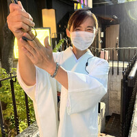 北新地しゃぶしゃぶすき焼き きらく - 女将です。接遇は完璧です