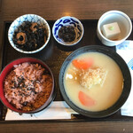 一乗寺中谷 - 京雑煮の色どりご飯