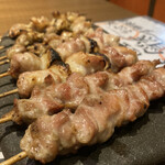 鶏鬨はなれ - せせり等の塩焼き鳥ver