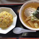 丸宝食堂 - 醬油ラーメンとチャーハン