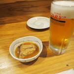 卓 - 付け出し、ビール