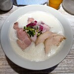 ラーメン家 あかぎ - 鶏白湯しおラーメン