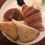 ベーカリーカフェ 明治堂 - 