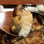 ぎんざ 神田川 - 鰻は関東風、どろっとしておらずカリッとた食感が残っています。お米もちょうど良いかたさ