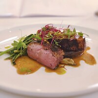 ラトラス - 鴨胸肉のロースト 加茂茄子と空芯菜のソテー アサリのジュ