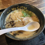 山小屋 - ◆ ラーメン 定番の一杯！