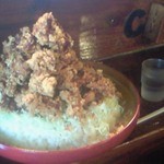 大和家 - [2013.4]唐揚げ丼メガ盛\1500。何と特盛の3倍、6人分。