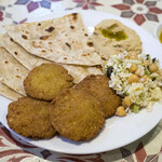 アリーズ キッチン - 