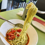 スープパスタ専門店 セモリナ - 生パスタはソースの絡みも良いので、リフトしても汁はねしません！