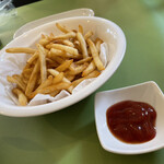 スープパスタ専門店 セモリナ - ポテトフライさ普通かな