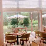 GARDEN DINING - 