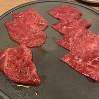 和牛焼肉じろうや 介 wagyu&sake 名古屋駅前本店 - 本日のタレ　内ももとしんしん