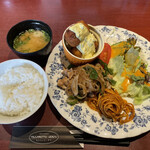 Mompetto Kuwa - 生姜焼きとコロッケ定食　１１５０円