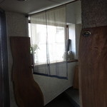 吟八亭 やざ和 - 店は2階のようです