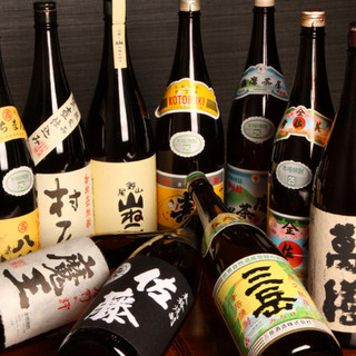 严选采购日本酒、全国各地的当地酒、正宗烧酒等人气品牌。