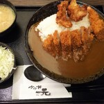 かつ丼元宇治 - デラックスカレー(ご飯大盛)＋豚汁