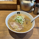 大島 - 遠目アングル