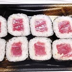 魚力 - 料理写真:鉄火巻き430円